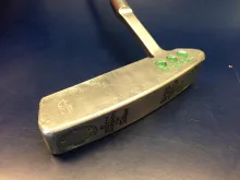 Putter with deep engraving